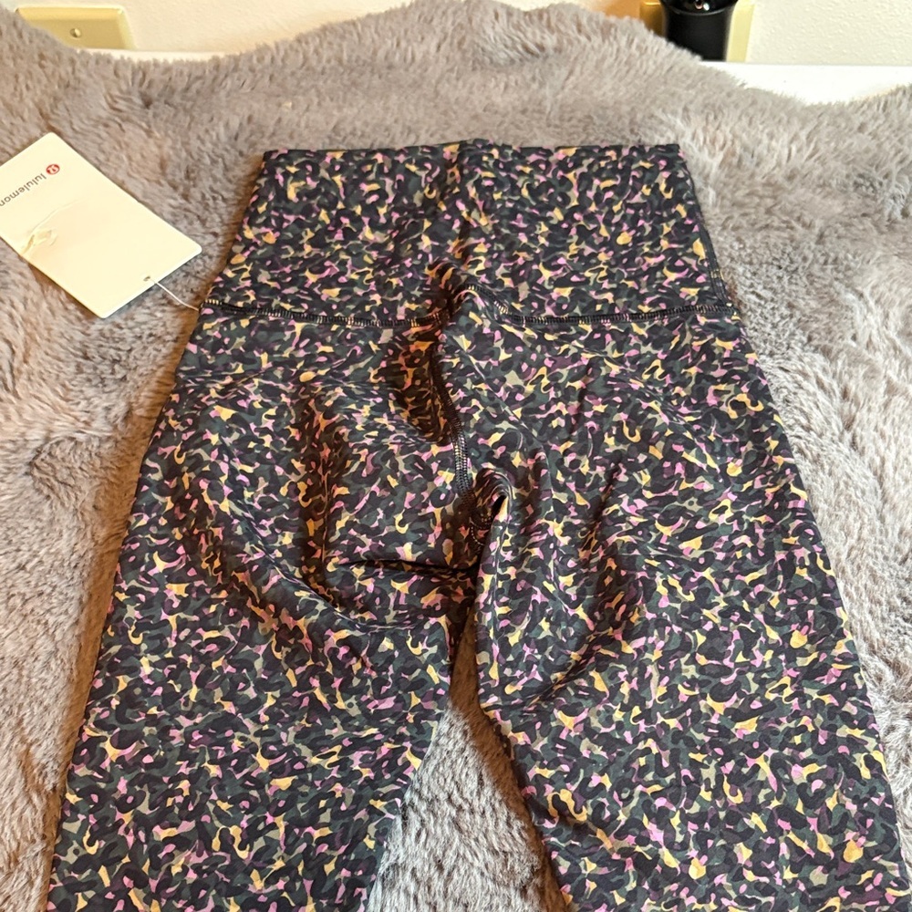 NWT lululemon athletica WunderTrain 28” leggings size 0 - Picture 4 of 5